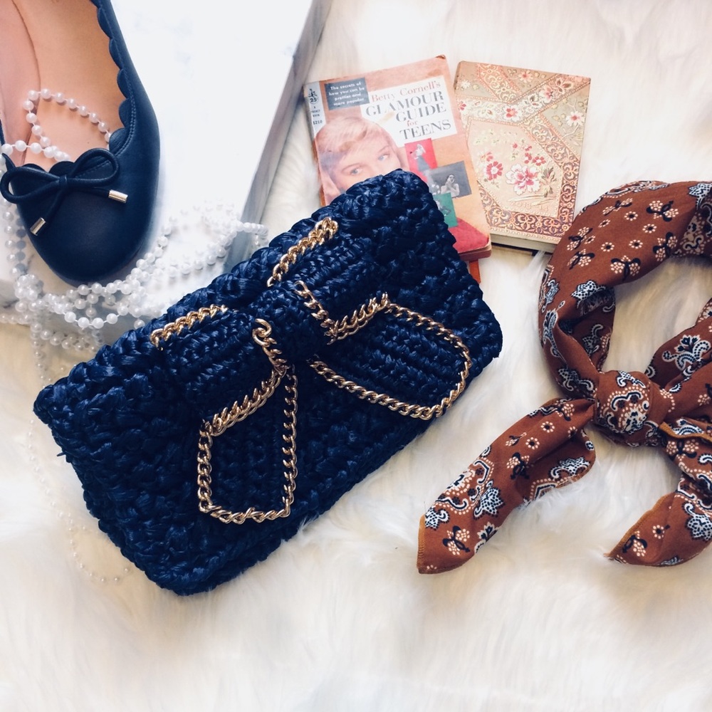 Vintage clutch, blue straw bow gold chain bag